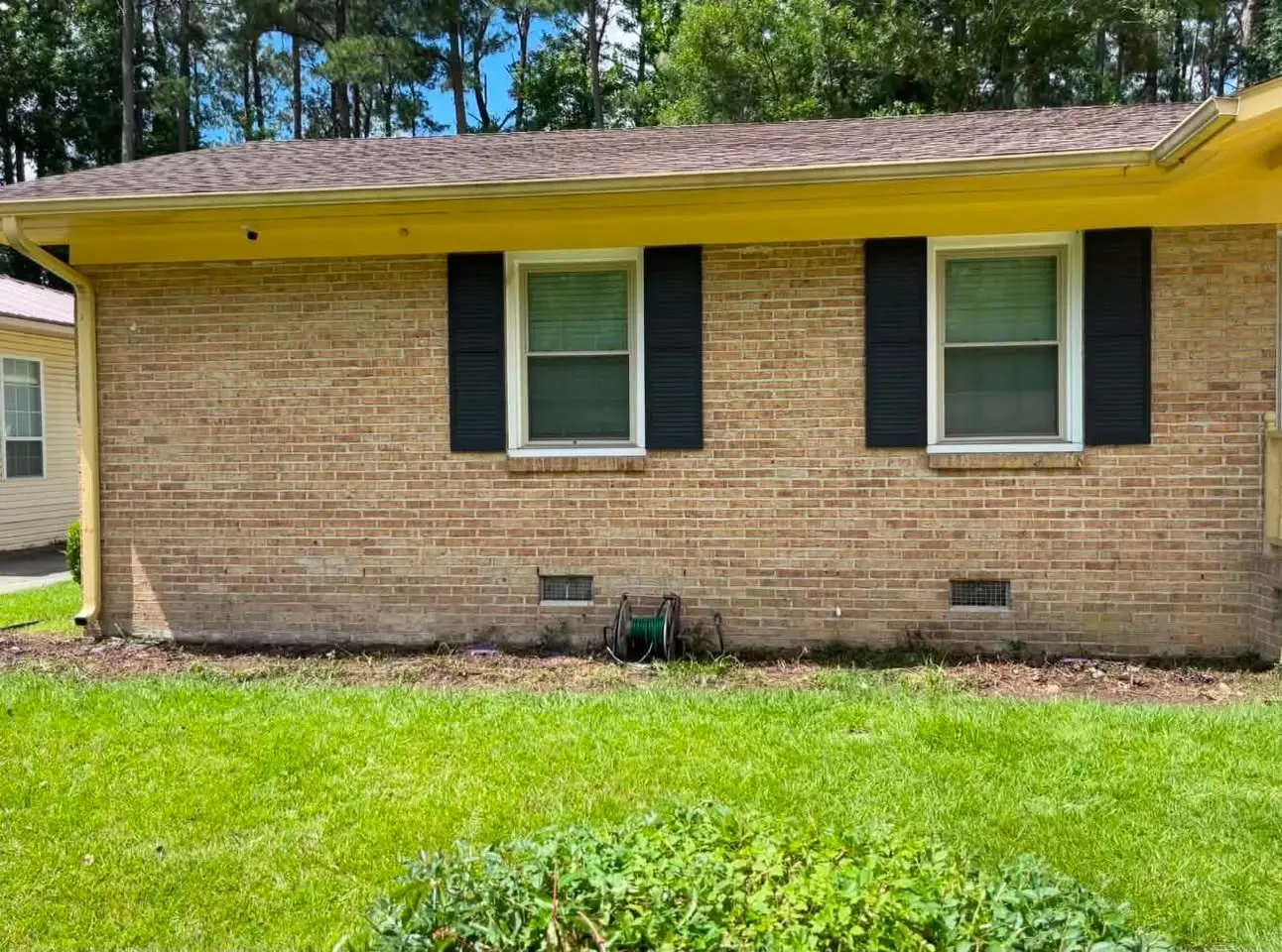 Home after foundation bushes were removed in Whiteville, North Carolina